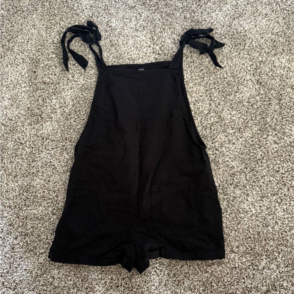 SHEIN Black Bodysuit with Plunging Neckline